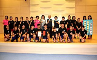 鹤冈国中在全国学生创意戏剧比赛光影偶戏组荣获特优。（苗县府／提供）