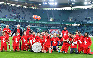 拜仁慕尼黑提前三轮登顶 实现德甲五连冠