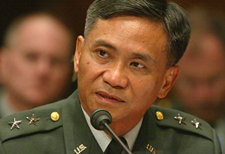 退役美國陸軍少將塔古巴（Antonio Mario Taguba），希望年輕一代能接替這一代，繼續為亞太裔社區發聲。(Alex Wong/Getty Images)