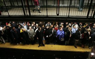 火車晚點乘客抱怨 MTA承諾改進