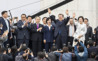 文在寅任韩总统 面临政治外交等多重挑战