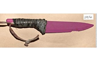 這是6月3日倫敦恐襲中三名恐怖分子使用的刀，一呎（30公分）長的陶瓷刀。（倫敦警方提供）