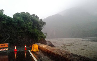 台湾大雨持续至21日 1.8万国军待命救灾