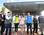 太陽能候車亭入夜好亮   中市今年目標200座