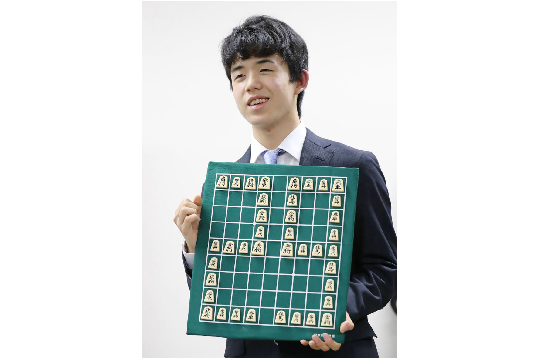 日本将棋14岁天才少年29连胜破30年纪录| 藤井| 连胜纪录| 大纪元