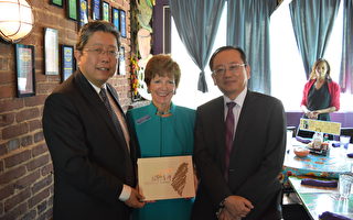 亚城市长候选人诺伍德与华裔见面