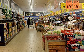 图为埃森的一家Lidl超市。（PATRIK STOLLARZ/AFP/Getty Images）