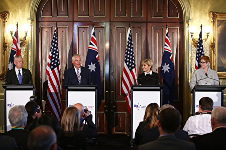 美國與澳大利亞的外長及防長6月5日聯合舉行記者會。(Mark Metcalfe/Getty Images)