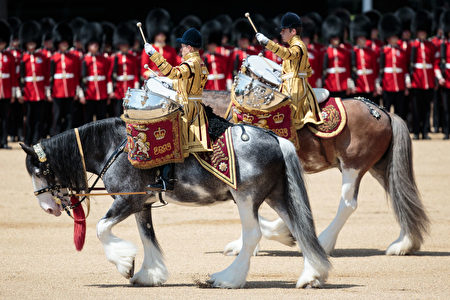 英国皇家军队阅兵仪式（Trooping the Colour）。（Jack Taylor/Getty Images)