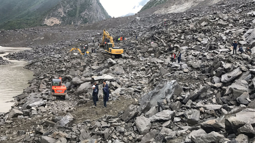 四川国有林场山体垮塌 已致14死、5失踪