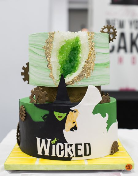 百老汇主题蛋糕“Wicked”。