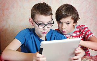 看屏幕时间长 户外活动少 澳洲儿童视力恶化