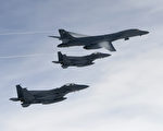 美2戰機實彈演習摧毀導彈 嚴厲回應朝鮮挑釁
