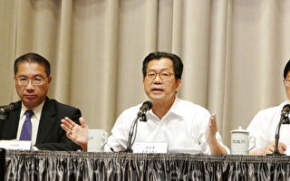 環保署長李應元6日表示，7日將召開會議，提出底渣去化一整年的規劃。（郭曜榮／大紀元）