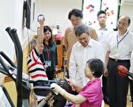 訪視基隆長照 陳建仁：打造高齡照護黃金三角