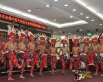 花莲“原住民很忙” 丰年祭千人共舞