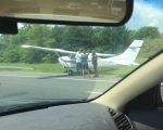 小飛機迫降高速公路 警察局長讚開得好