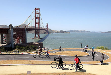 加州舊金山的金門大橋。（Justin Sullivan/Getty Images)