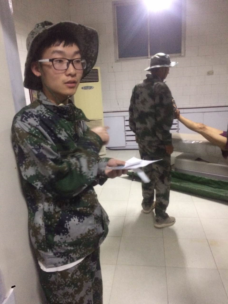 7月26日淩晨,吉林大安市聯合鄉後四平山村村民李平(化名)家裡闖進中鐵十四局百餘名強拆人員,5人被打成重傷。(村民提供)