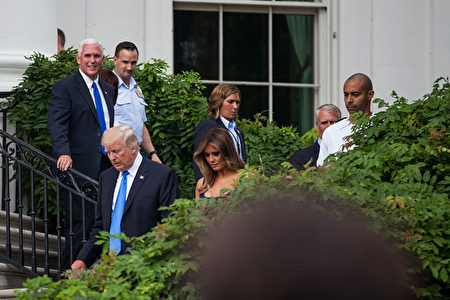 美国副总统彭斯也出席了7月4日的白宫野餐会。 (Zach Gibson/Getty Images)