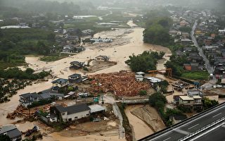 日本九州创纪录豪雨 2人死40万人避难