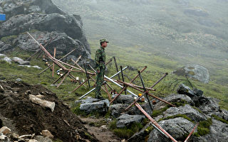 中共軍隊改換地點集結 印軍高度戒備