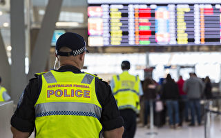澳洲警方捣毁炸机恐袭阴谋 墨尔本机场加强安检