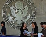 填表不真實留後患 兩度簽證被拒