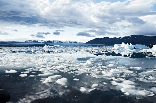 Jokulsarlon是全冰岛最著名和最大的冰川湖，位于冰岛东南部。(JayMantri/CC/Pixabay)