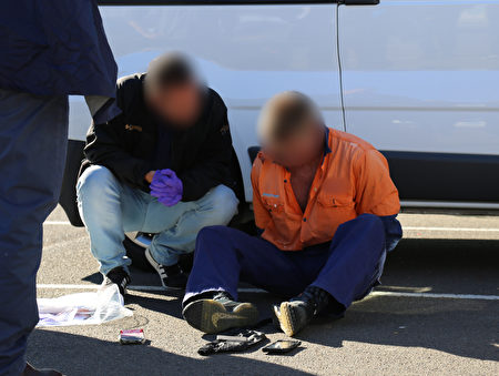 澳洲警方在代号为Astatine行动中的逮捕现场。（澳洲联邦警察提供）
