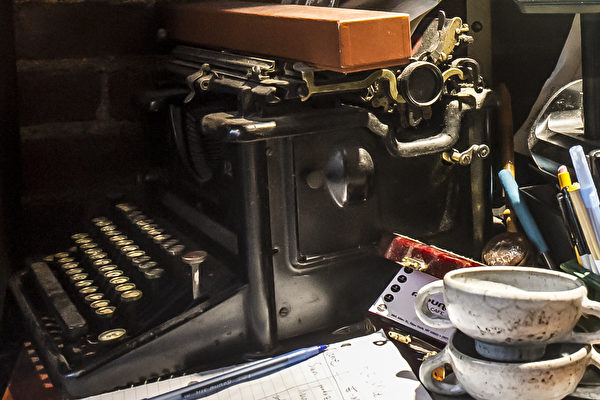 一個老打字機。(Annie Wu:EpochTimes)