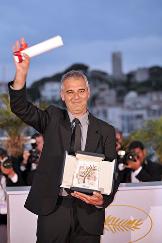 法国导演劳伦・冈泰（Laurent Cantet）获得2008年戛纳电影节金棕榈奖。(ANNE-CHRISTINE POUJOULAT/AFP/Getty Images)