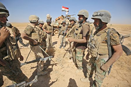 伊拉克和美軍官員估計，塔爾阿法爾有大約2000名伊斯蘭國激進分子。在發動地面進攻前，聯軍已經加強了對該城市的空襲。(AHMAD AL-RUBAYE/AFP/Getty Images)