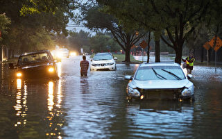 哈维飓风后 逾50万辆遭水淹的汽车怎么办