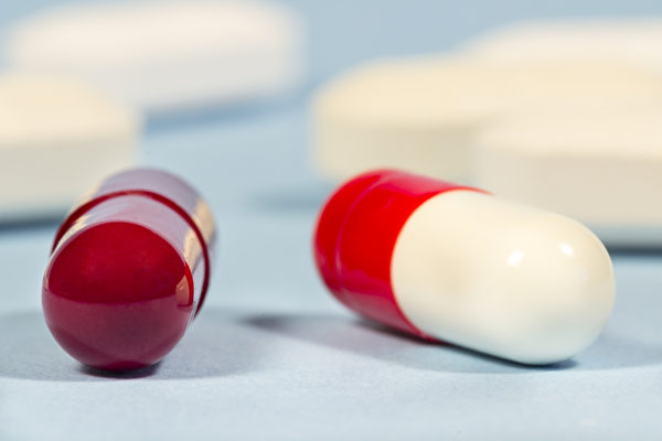 一些病人在從原廠藥換成學名藥後，感覺療效變差，或出現一些原來沒有的副作用。(Shutterstock)