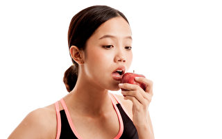 吃东西时牙关节会响 是病吗？