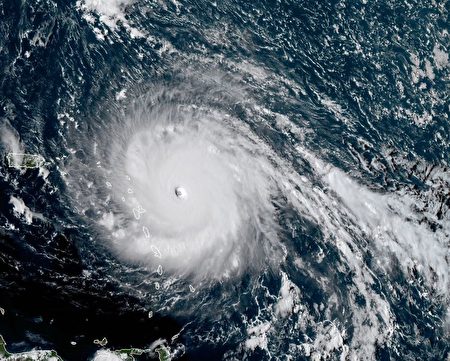 9月5日飓风伊玛卫星图像。（AFP PHOTO / NOAA/RAMMB）