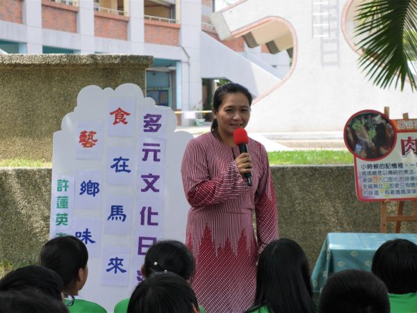 许莲英介绍家乡料理的故事。(方金媛/大纪元)