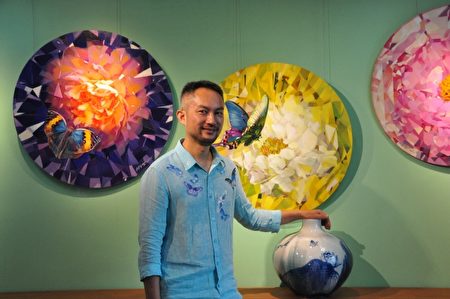 林宗贤和他的作品：蝴蝶之歌四季组曲与彩绘青花瓷。（赖月贵／大纪元）