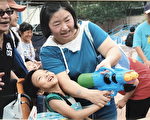 我自己会啦！ 特教生摄影作品搏笑