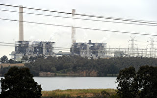 政府计划于2022年关闭新州的Liddell燃煤发电站，澳洲恐面临基本负载电力（Baseload Power）供应短缺的危机，可能会进一步推高澳人的电费账单。( TORSTEN BLACKWOOD/AFP/Getty Images)