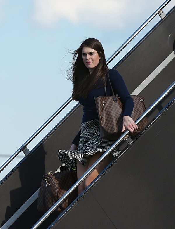 Hope Hicks, White House Director of Strategic Communications, steps off Air Force One upon arrival at Newark Liberty Airport in Newark, New Jersey on June 9, 2017. Hicks is traveling with US President Donald Trump to his Bedminster, New Jersey golf club to spend the weekend. / AFP PHOTO / MANDEL NGAN (Photo credit should read MANDEL NGAN/AFP/Getty Images)