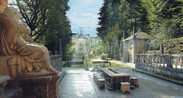 亮泉宮（Hellbraune）庭院內的機關噴泉。（薩爾茨堡旅遊局提供）