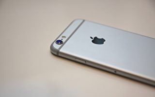 事实上，在你买iPhone手机时，默认的保修期就是一年。（Pixabay）