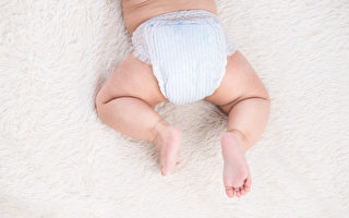 給寶寶換大一號尿布，夜裡不容易吵醒媽媽？