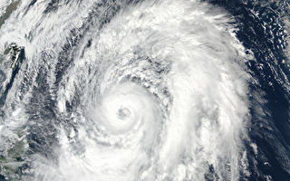 强台风兰恩肆虐日本 5死132伤 数百房屋被淹