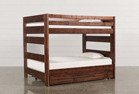 雙層實木高架床（Sedona Full/Full Bunk Bed W/Trundle & Mattress）。（灣區家具Living Spaces提供）