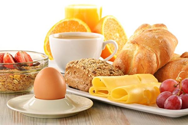雞蛋是種全營養的食品，早餐吃一顆雞蛋，可給人體帶來許多好處。（Fotolia）