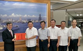 台正副總統訪高雄 陳建仁赴警局慰勞