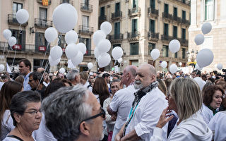 吁化解加泰隆尼亚危机 西班牙民众示威